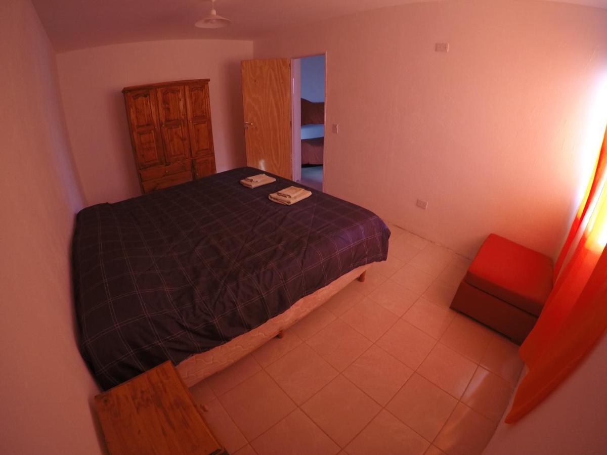 Alojamiento Goos Hostel Puerto Piramides Exterior photo